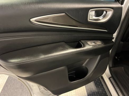 Used 2017 INFINITI QX60 FWD w/ Premium Package image 18