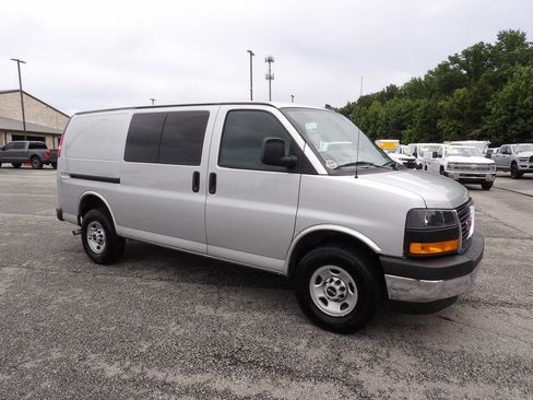 Used 2023 GMC Savana 2500 w/ Driver Convenience Package RWD image 10
