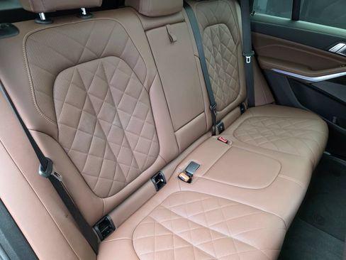 Used 2024 BMW X5 xDrive40i w/ M Sport Package AWD/4WD image 25