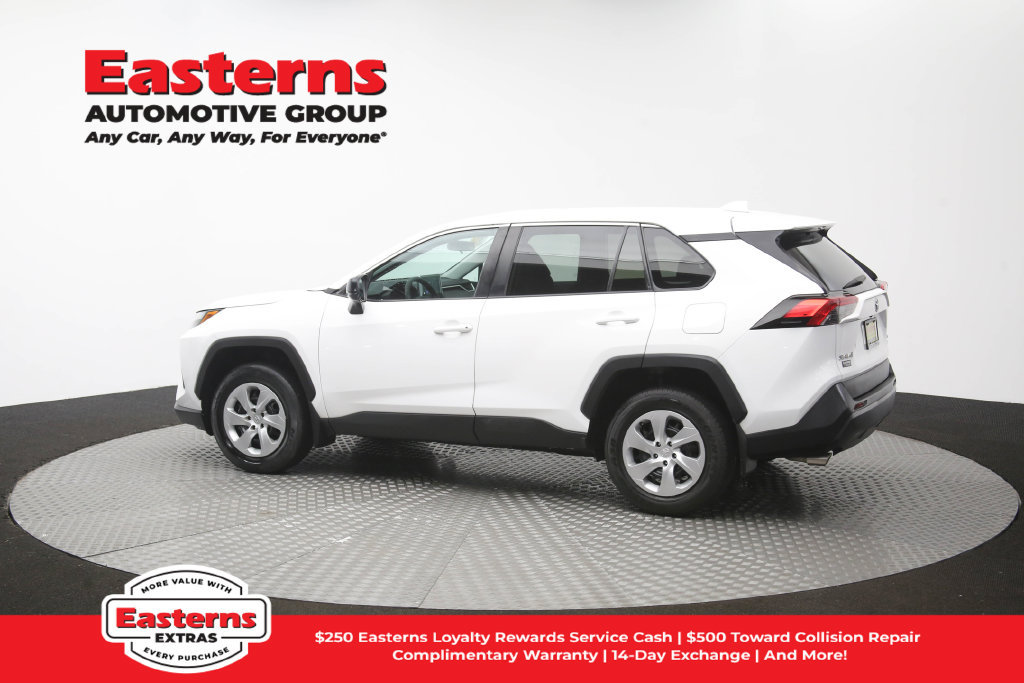 Used 2023 Toyota RAV4 LE AWD/4WD image 62
