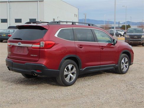Used 2021 Subaru Ascent Premium w/ Convenience Package image 4