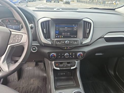 Used 2023 GMC Terrain SLE w/ Driver Convenience Package image 18