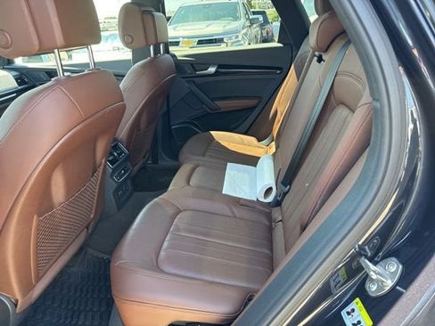 Used 2019 Audi Q5 2.0T Premium Plus w/ Premium Plus Package AWD/4WD image 14