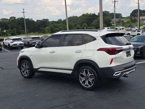 Used 2021 Kia Seltos SX w/ SX Sunroof Package AWD/4WD image 5