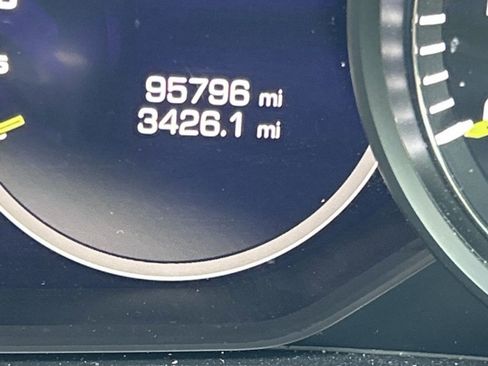 Used 2018 Porsche Panamera 4 image 21