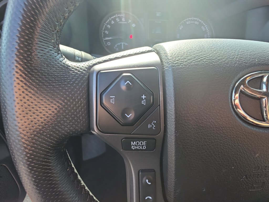 Used 2022 Toyota Tacoma TRD Off-Road AWD/4WD image 13