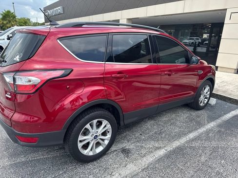 Used 2018 Ford Escape SE w/ SE Sync 3 Package FWD image 7