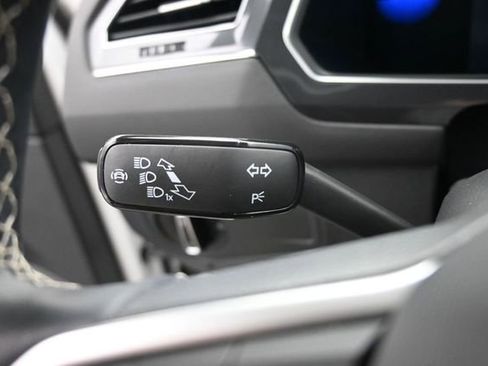 Used 2023 Volkswagen Tiguan SE FWD image 29