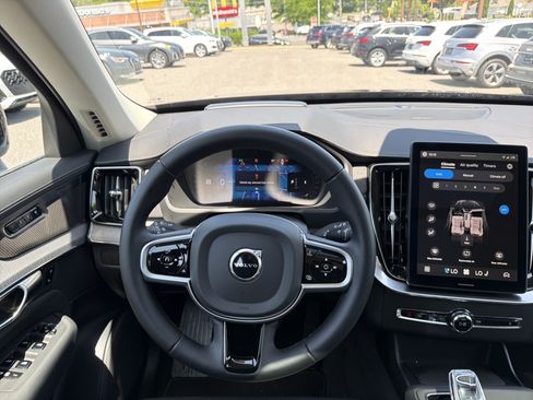 Certified 2026 Volvo XC90 B6 Ultra AWD/4WD image 9