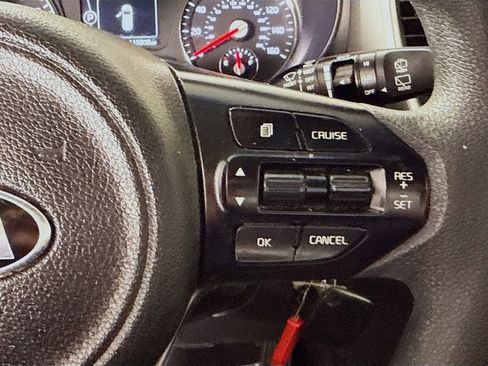 Used 2018 Kia Sorento FWD image 15