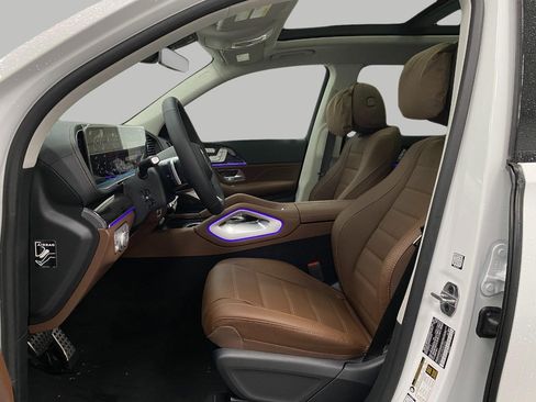 New 2026 Mercedes-Benz GLS 450 4MATIC image 33
