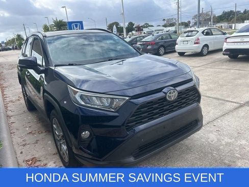 Used 2020 Toyota RAV4 XLE Premium FWD image 3