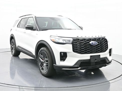 New 2025 Ford Explorer ST-Line w/ Premium Package image 4