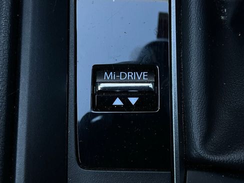 Used 2025 MAZDA CX-50 AWD 2.5 S w/ Premium Package image 25