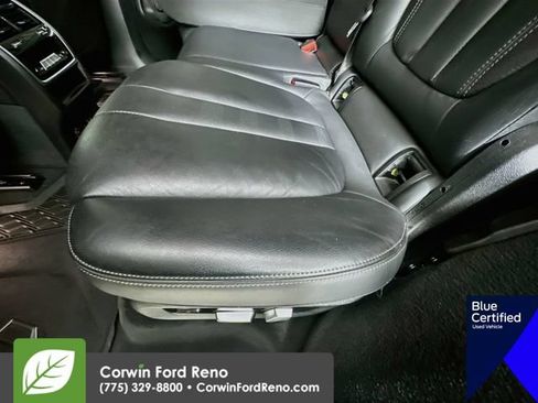 Used 2020 BMW X7 M50i w/ Dynamic Handling Package AWD/4WD image 29