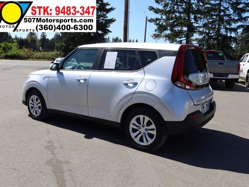 Used 2021 Kia Soul LX FWD image 7