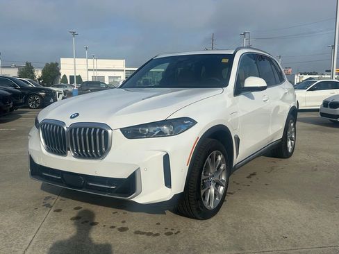 New 2026 BMW X5 xDrive50e AWD/4WD image 1