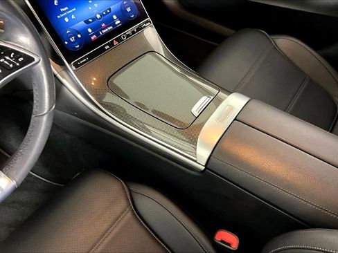 Used 2022 Mercedes-Benz C 300 Sedan image 16