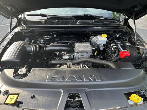 Used 2023 RAM 1500 Big Horn AWD/4WD image 40