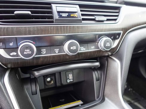 Used 2020 Honda Accord Touring image 20