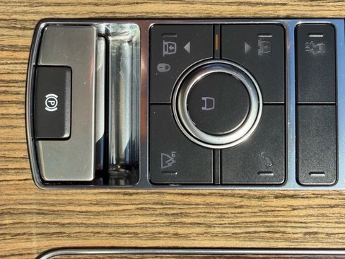 Used 2019 Land Rover Range Rover HSE AWD/4WD image 19