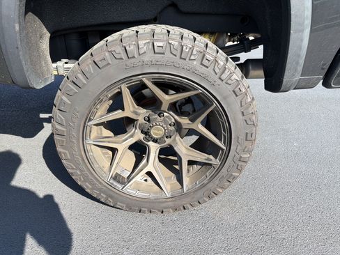 Used 2022 Chevrolet Silverado 1500 ZR2 AWD/4WD image 14