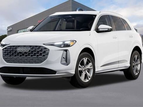 Used 2025 Audi Q5 Premium Plus w/ Premium Plus image 1