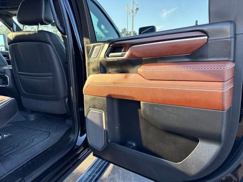 Used 2024 GMC Sierra 2500 Denali Ultimate w/ Max Trailering Package image 17