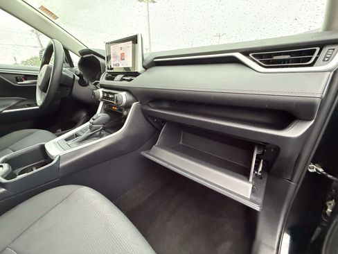 Certified 2025 Toyota RAV4 XLE AWD/4WD image 12