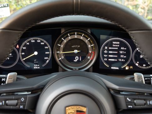 Certified 2022 Porsche 911 GT3 RWD image 14