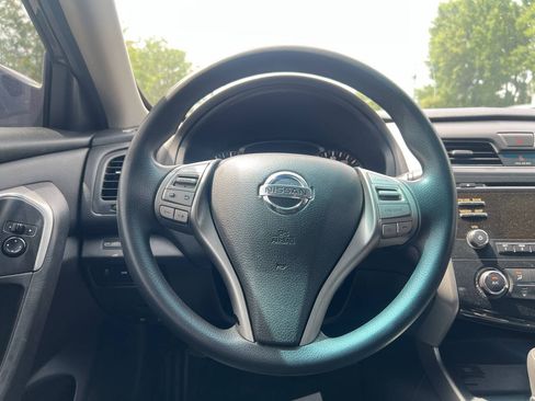 Used 2015 Nissan Altima 2.5 S w/ Power Driver Seat Package FWD image 15