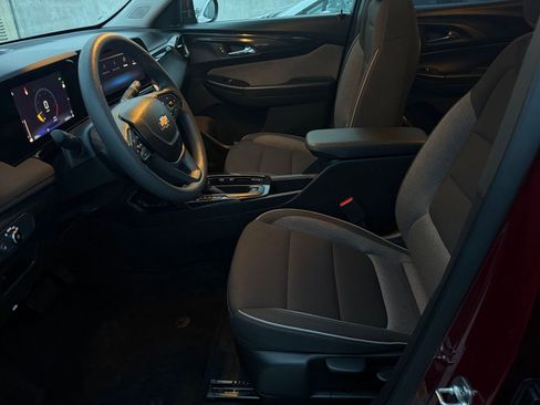 Used 2025 Chevrolet TrailBlazer LT image 25