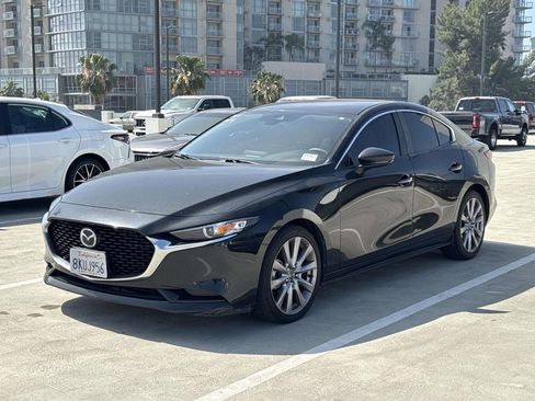 Used 2019 MAZDA MAZDA3 Sedan w/ Preferred Package image 10