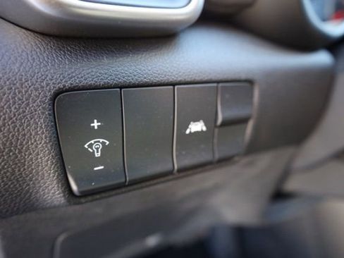 Used 2022 Kia Sportage LX image 17