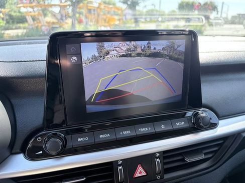 Certified 2023 Kia Forte LXS w/ LXS Technology Package FWD image 16