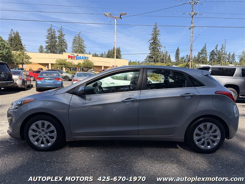 Used 2016 Hyundai Elantra GT FWD image 4