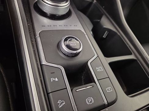 Certified 2021 Kia Sorento EX FWD image 26