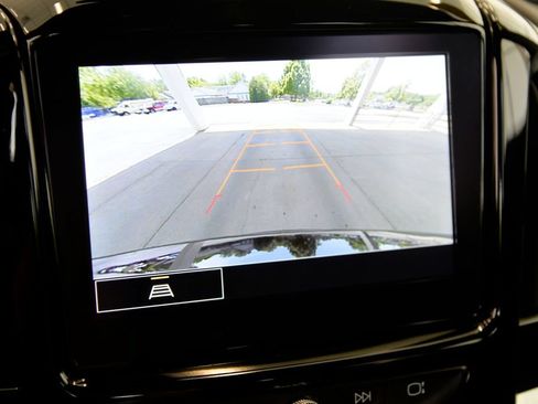 Used 2023 Chevrolet Traverse LT AWD/4WD image 20