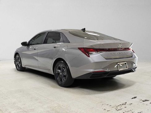 Used 2023 Hyundai Elantra SEL FWD image 5