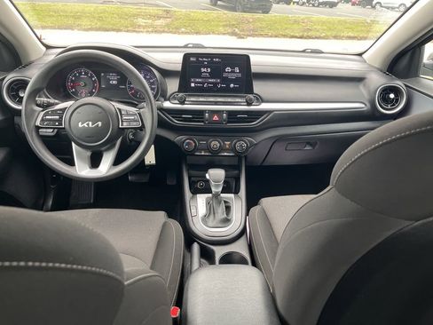Used 2023 Kia Forte LXS FWD image 25