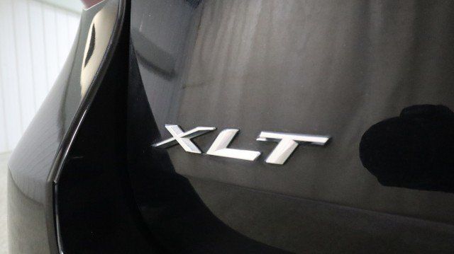 Used 2021 Ford Explorer XLT w/ Equipment Group 202A AWD/4WD image 23