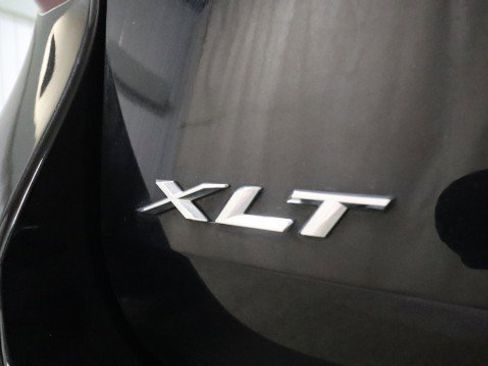 Used 2021 Ford Explorer XLT w/ Equipment Group 202A AWD/4WD image 23