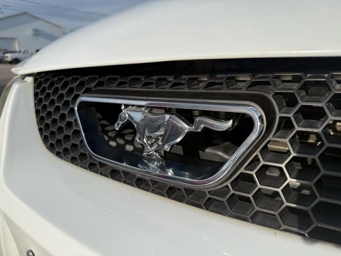 Used 2004 Ford Mustang Deluxe Convertible image 28