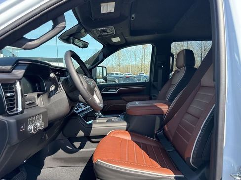 New 2026 GMC Sierra 2500 Denali Ultimate image 9