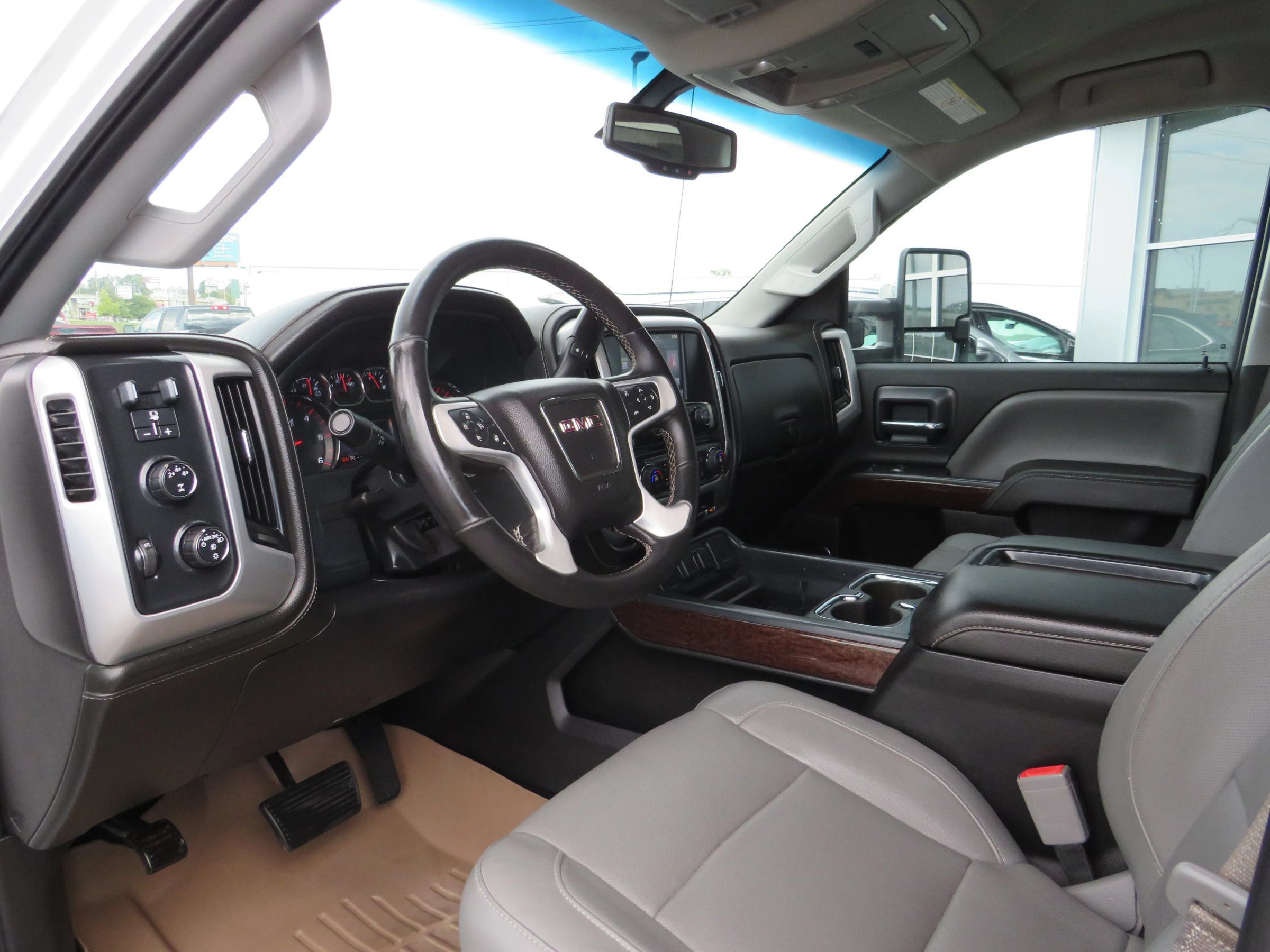 Used 2015 GMC Sierra 3500 SLT AWD/4WD image 10