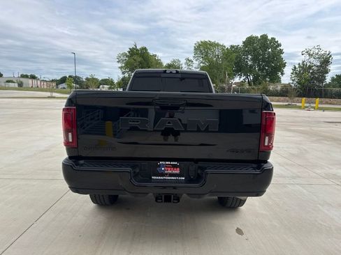 Used 2025 RAM 3500 Laramie AWD/4WD image 5
