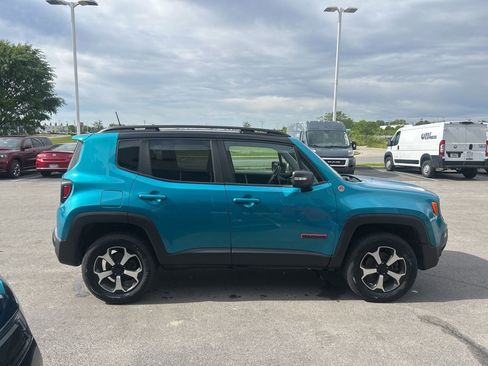 Used 2020 Jeep Renegade Trailhawk w/ Premium Leather Group AWD/4WD image 2