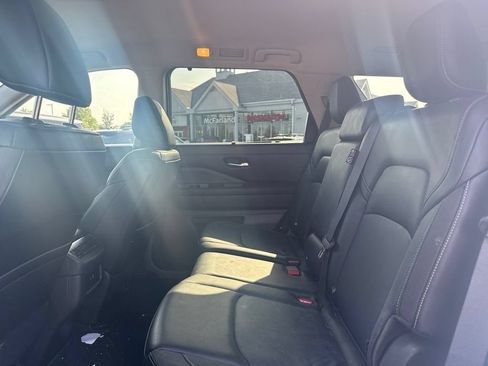 Certified 2024 Nissan Pathfinder SL AWD/4WD image 12
