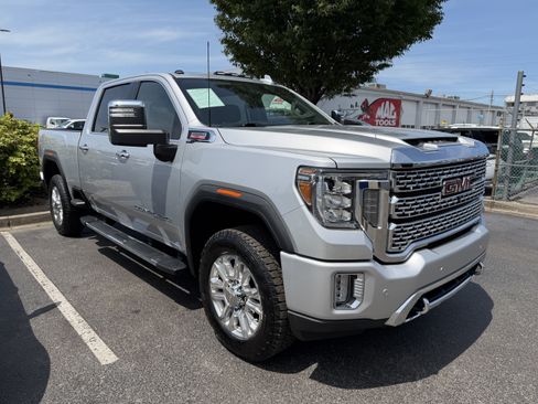 Used 2020 GMC Sierra 2500 Denali w/ Denali Ultimate Package AWD/4WD image 2