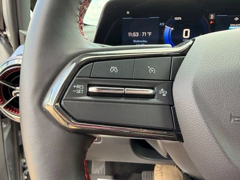 Used 2024 Chevrolet Equinox EV RS FWD image 21